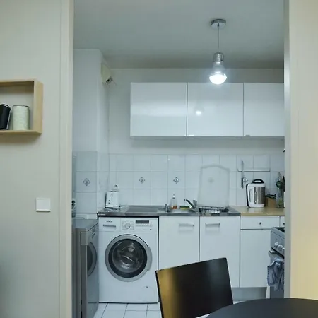 Relaxing Flat In Ix *