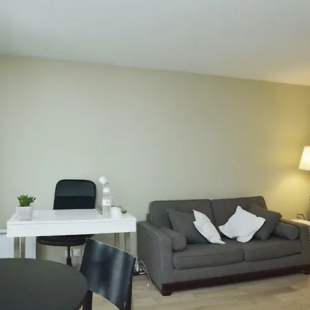 Relaxing Flat In Ix Apartment *